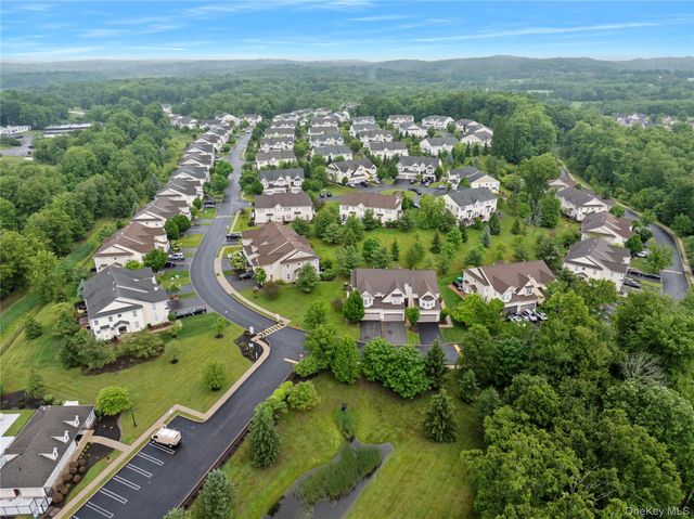 49 Woodside Knolls Drive, Middletown, NY 10940