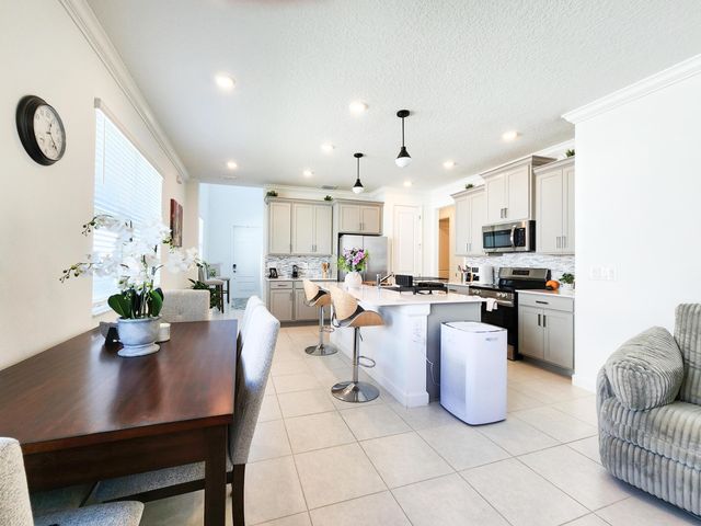 2322 NW Antarus Dr Drive NW, Palm Bay, FL 32907