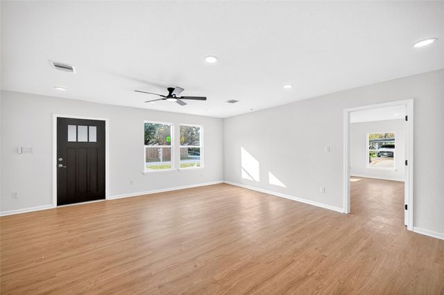 7422 Wiley Road, Houston, TX 77016