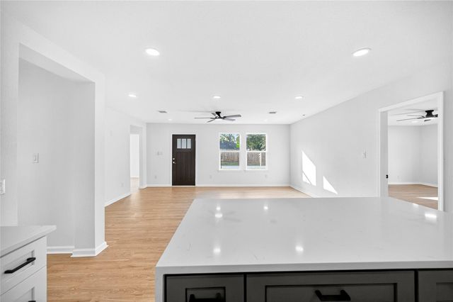 7422 Wiley Road, Houston, TX 77016