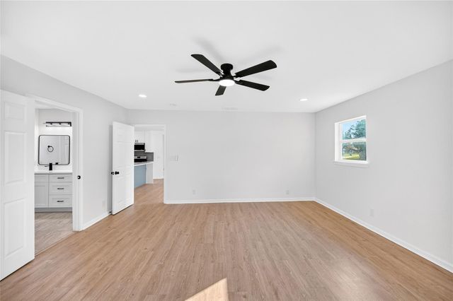 7422 Wiley Road, Houston, TX 77016