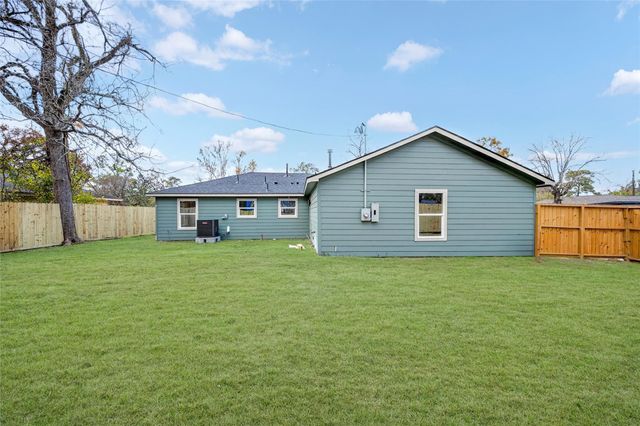 7422 Wiley Road, Houston, TX 77016