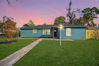 7422 Wiley Road, Houston, TX 77016
