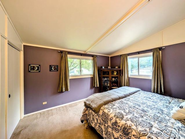 1407 S KERNAN AVENUE, Appleton, WI 54915