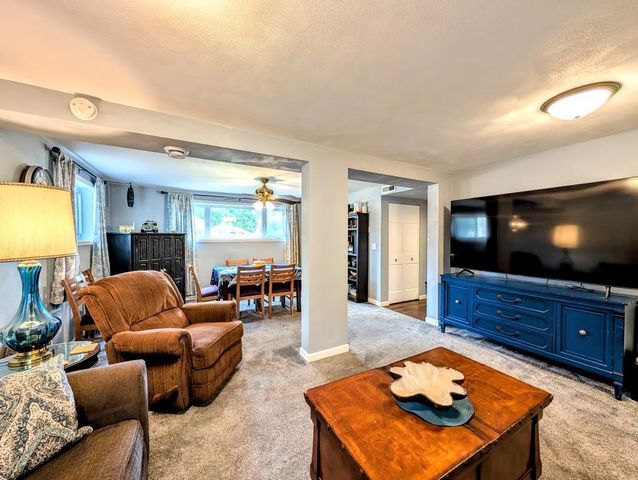 1407 S KERNAN AVENUE, Appleton, WI 54915