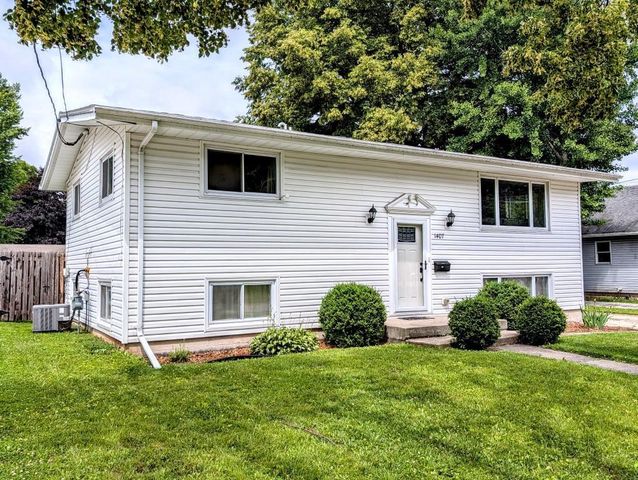 1407 S KERNAN AVENUE, Appleton, WI 54915