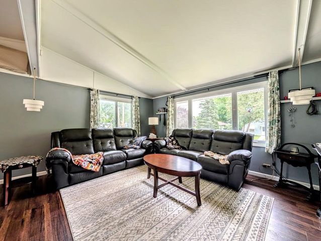 1407 S KERNAN AVENUE, Appleton, WI 54915