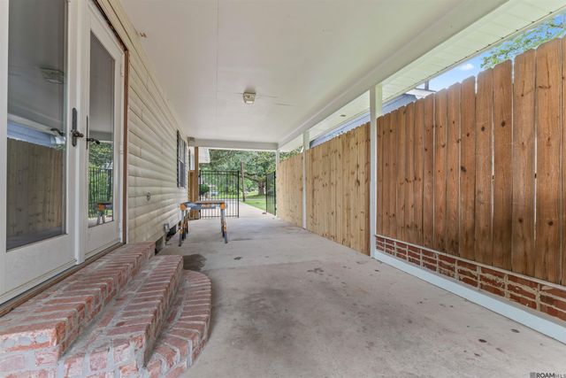 4124 Bennett St, Zachary, LA 70791