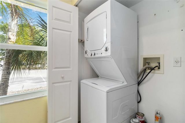 642 N JEFFERSON AVENUE 13, Sarasota, FL 34237
