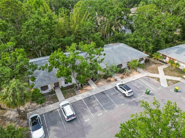 642 N JEFFERSON AVENUE 13, Sarasota, FL 34237