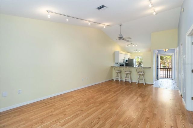 642 N JEFFERSON AVENUE 13, Sarasota, FL 34237