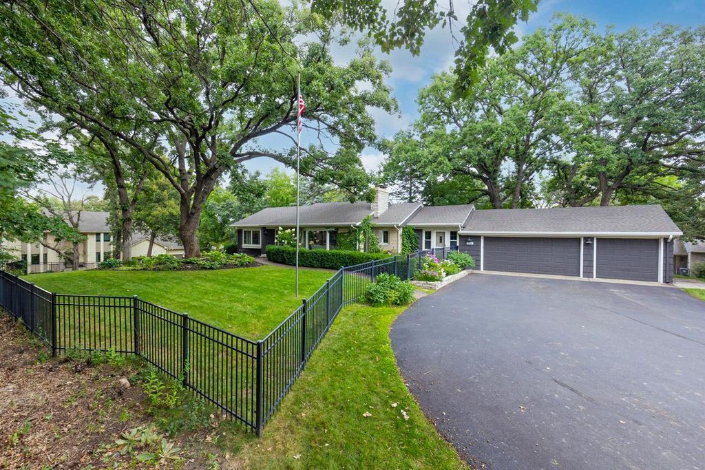 7030 Donlea Lane, Eden Prairie, MN 55346 — photo 3
