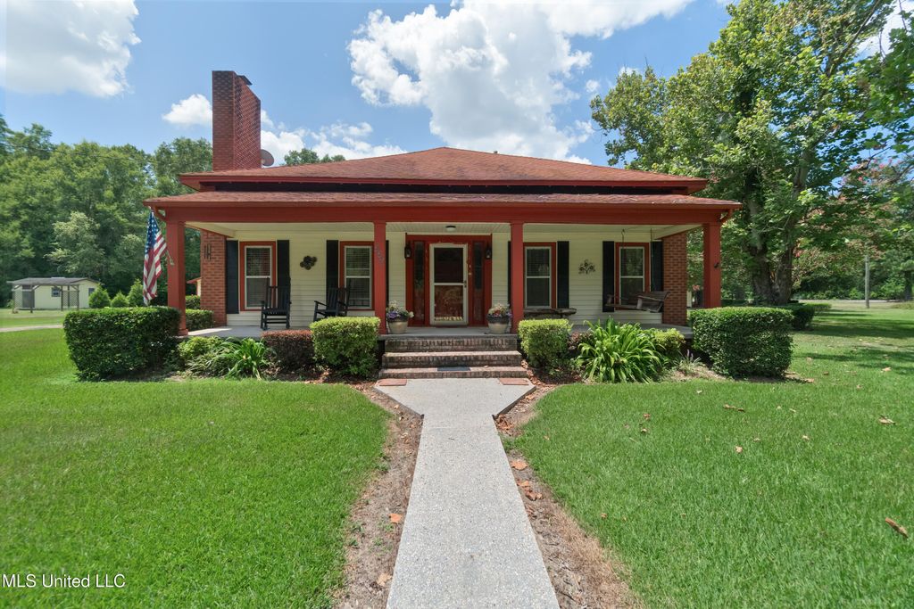 557 Old Hwy 49, Seminary, MS 39479