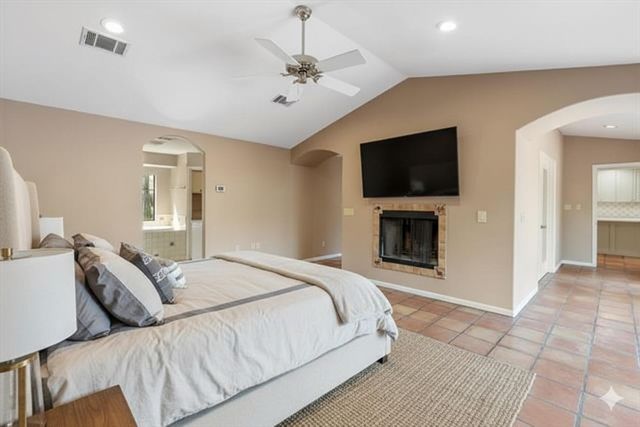 206 Blue Ground, Horseshoe Bay, TX 78657