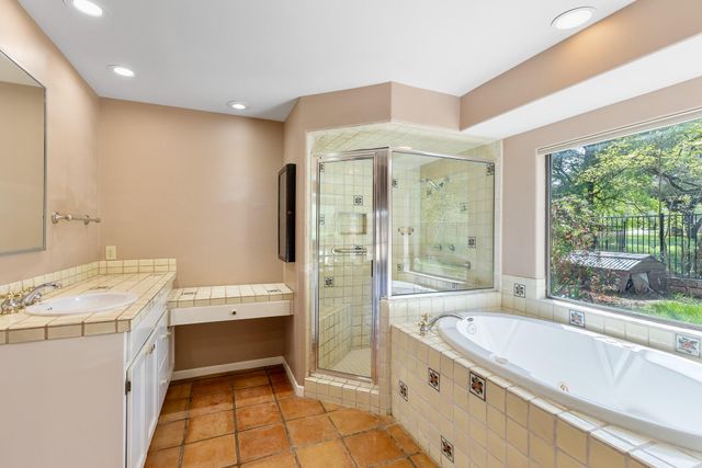 206 Blue Ground, Horseshoe Bay, TX 78657