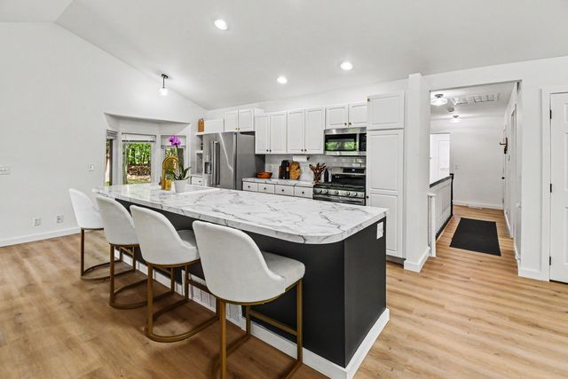 14275 Shiawassee Drive, Grand Haven, MI 49417
