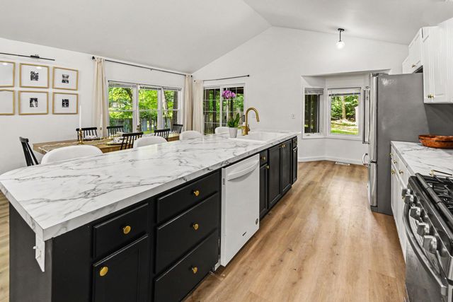 14275 Shiawassee Drive, Grand Haven, MI 49417