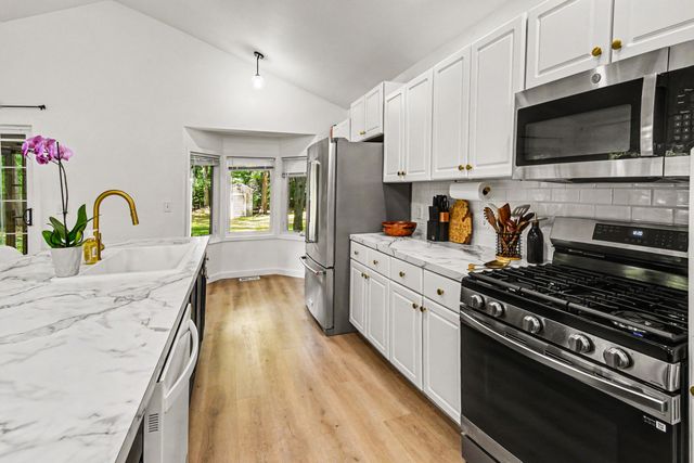 14275 Shiawassee Drive, Grand Haven, MI 49417