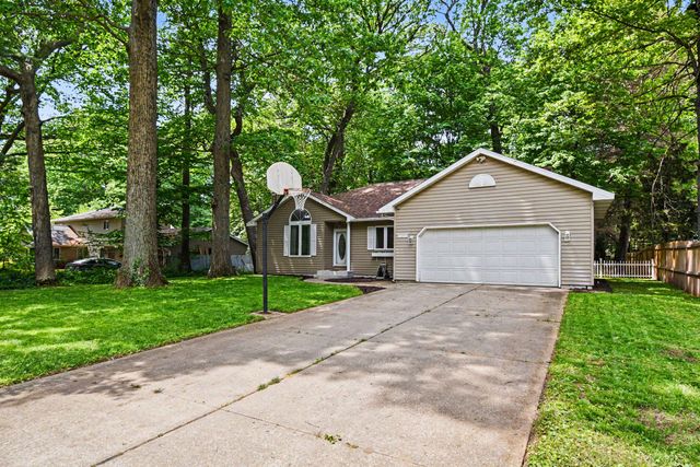 14275 Shiawassee Drive, Grand Haven, MI 49417