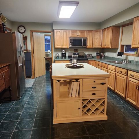 11626 N Lake STREET, Milton, WI 53563