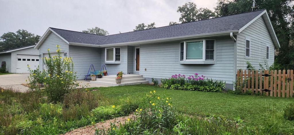11626 N Lake STREET, Milton, WI 53563