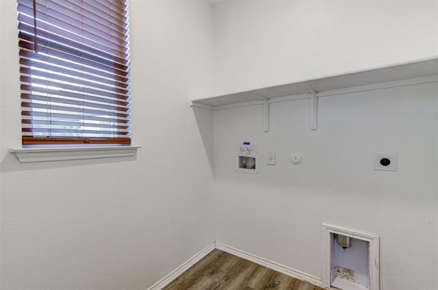 1004 Desaix DR, Georgetown, TX 78628