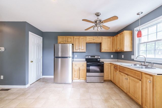 135 Moxon St 0, Springfield, MA 01151
