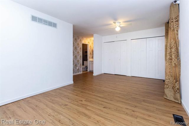 111 Manor Way, Rochester Hills, MI 48309
