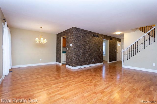 111 Manor Way, Rochester Hills, MI 48309