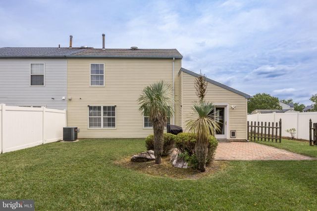 3 HARVEST LN, Sicklerville, NJ 08081