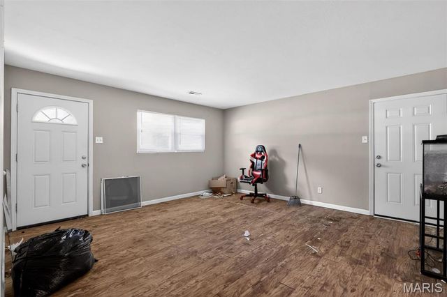 9446 Stansberry Avenue, St Louis, MO 63134