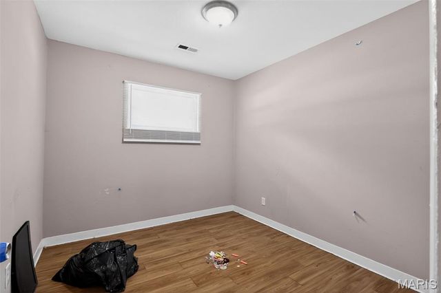9446 Stansberry Avenue, St Louis, MO 63134