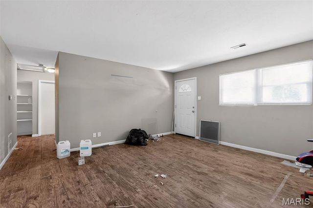 9446 Stansberry Avenue, St Louis, MO 63134