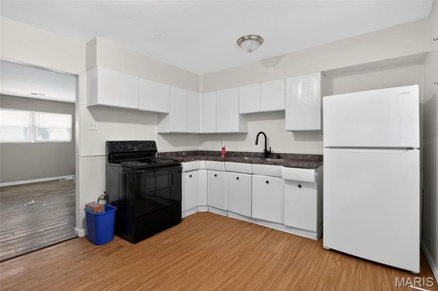 9446 Stansberry Avenue, St Louis, MO 63134