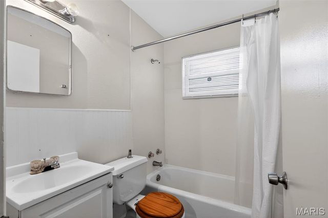 9446 Stansberry Avenue, St Louis, MO 63134