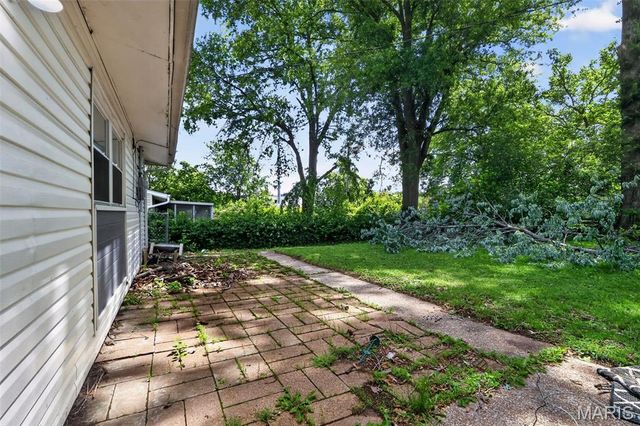9446 Stansberry Avenue, St Louis, MO 63134