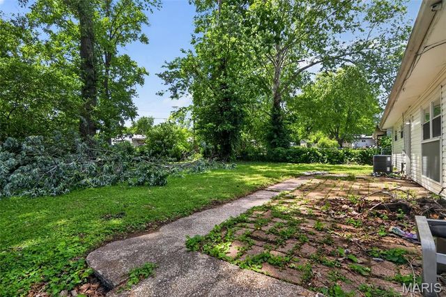 9446 Stansberry Avenue, St Louis, MO 63134