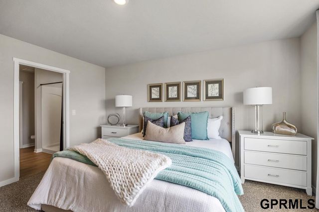 20608 Emiline Street, Gretna, NE 68028