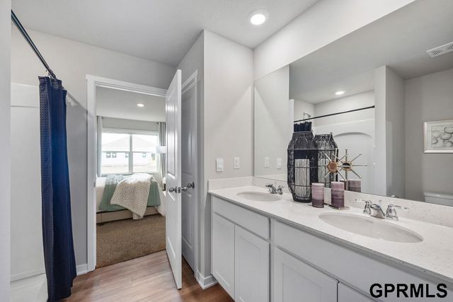 20608 Emiline Street, Gretna, NE 68028