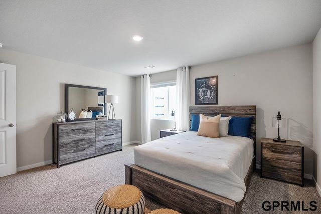 20608 Emiline Street, Gretna, NE 68028