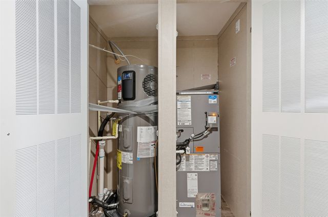 5422 Clear View Drive, Granbury, TX 76048