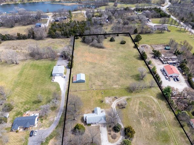 16145 Gardner Road, Gardner, KS 66030