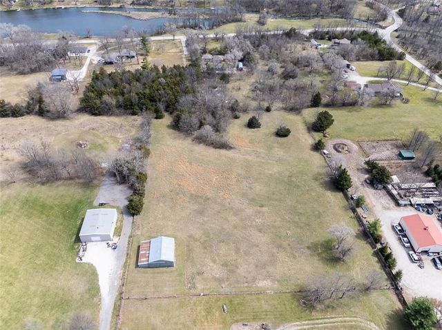 16145 Gardner Road, Gardner, KS 66030