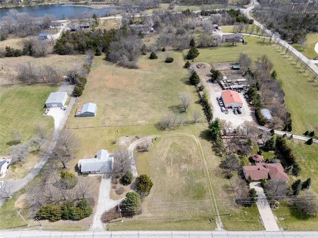 16145 Gardner Road, Gardner, KS 66030