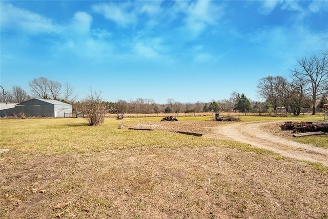 16145 Gardner Road, Gardner, KS 66030