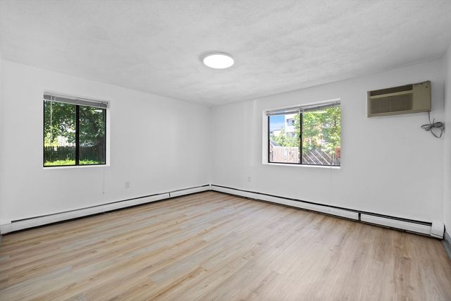 84 Grant St 7, Somerville, MA 02145