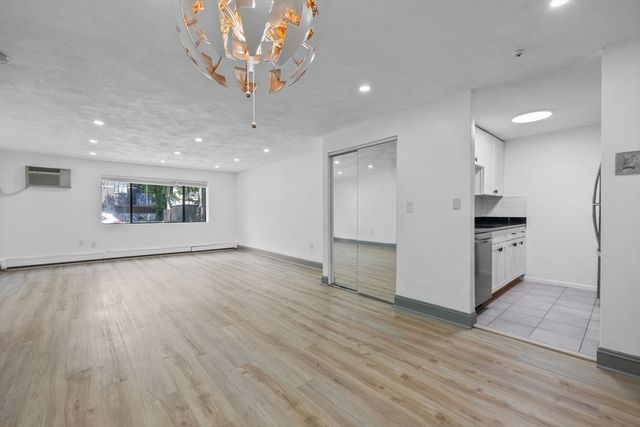84 Grant St 7, Somerville, MA 02145