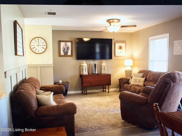 5355 New Cut Rd, Louisville, KY 40214