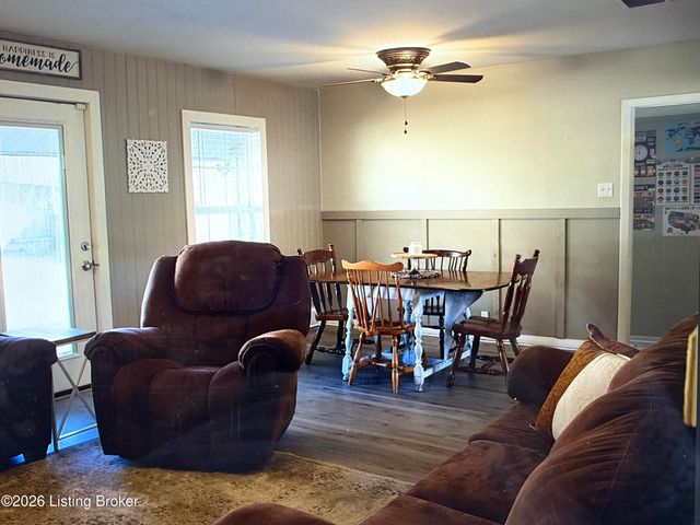 5355 New Cut Rd, Louisville, KY 40214