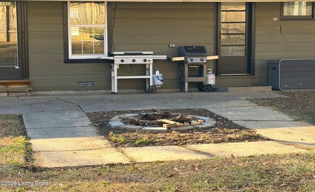 5355 New Cut Rd, Louisville, KY 40214